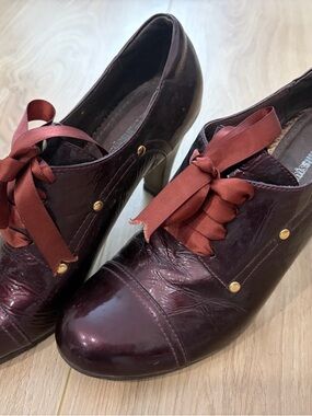 Patent leather Artemis Burgundy Ribbon Lace Block-Heel Oxfords vintage